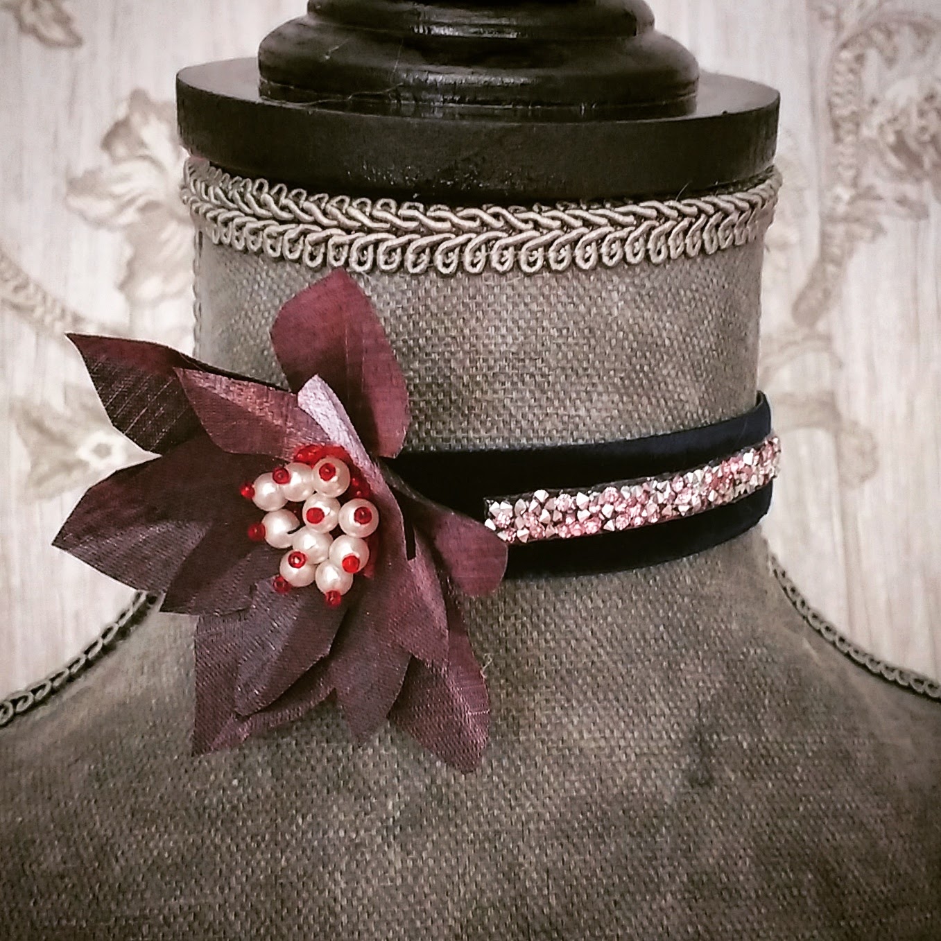 choker flor 